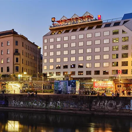 Radisson Red Hotel, Vienna
