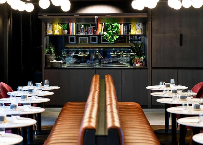 Radisson Red Hotel, 4* Bécs