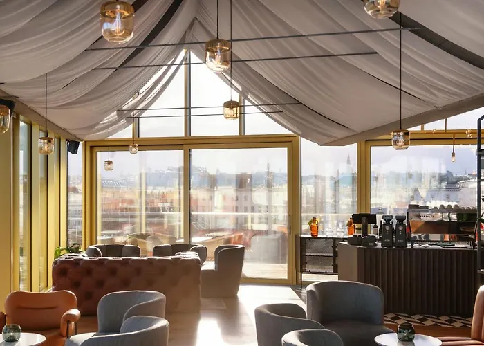 Radisson Red Hotel, 4*