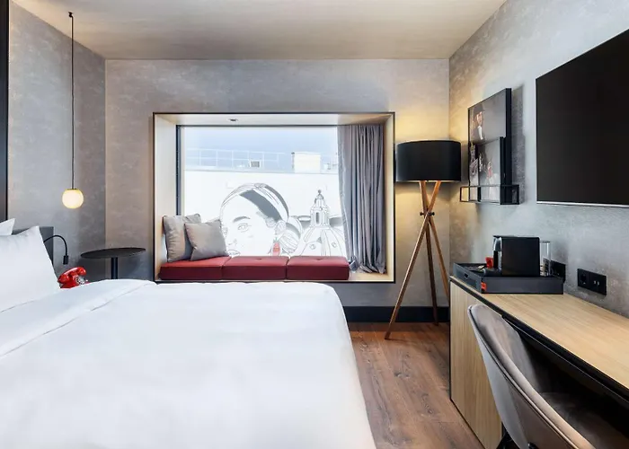 Radisson Red Hotel, 4*