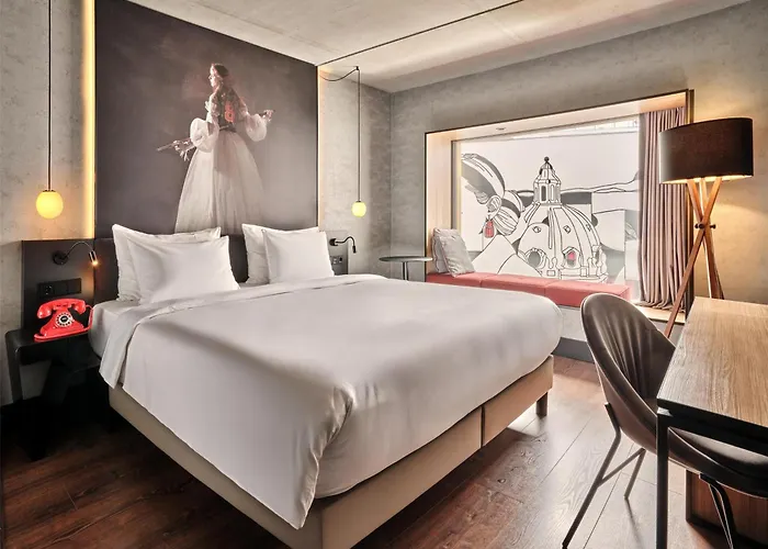 Radisson Red Hotel,