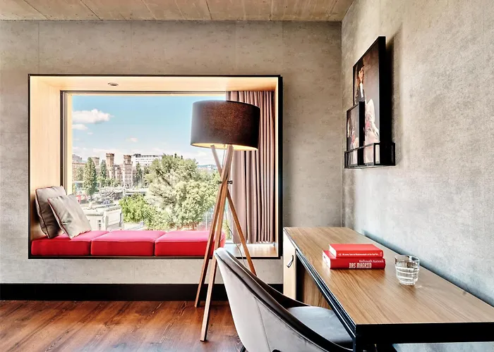 Radisson Red Hotel, 4* Bécs