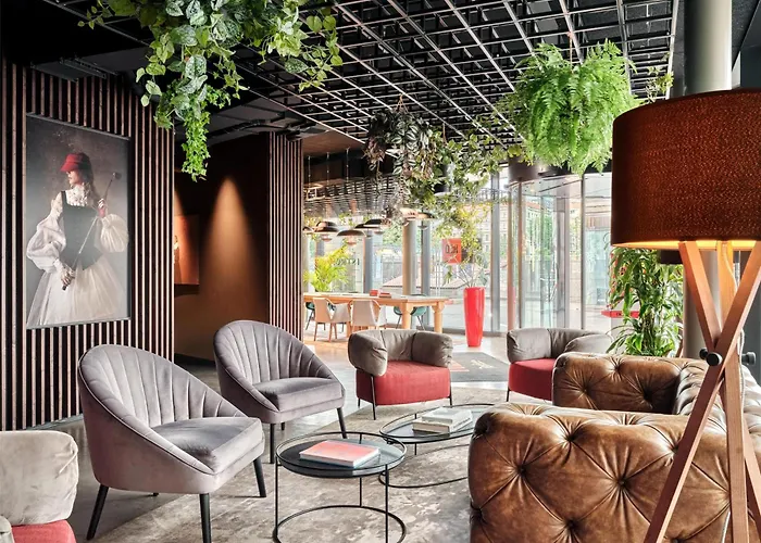 Radisson Red Hotel, 4*