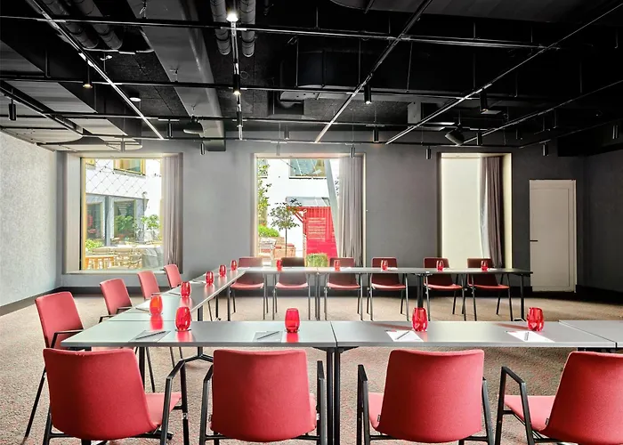 Radisson Red Hotel, וינה