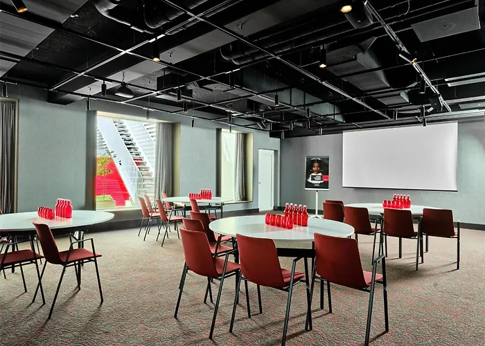 Radisson Red Hotel, 4* Bécs