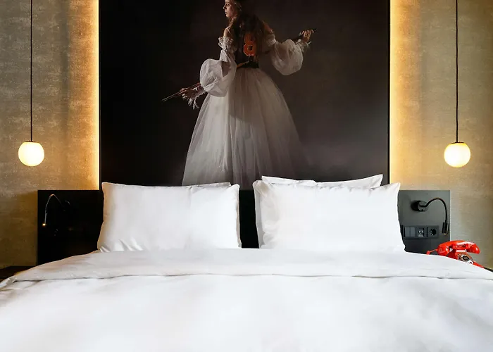 Radisson Red Hotel, 4*